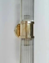 558